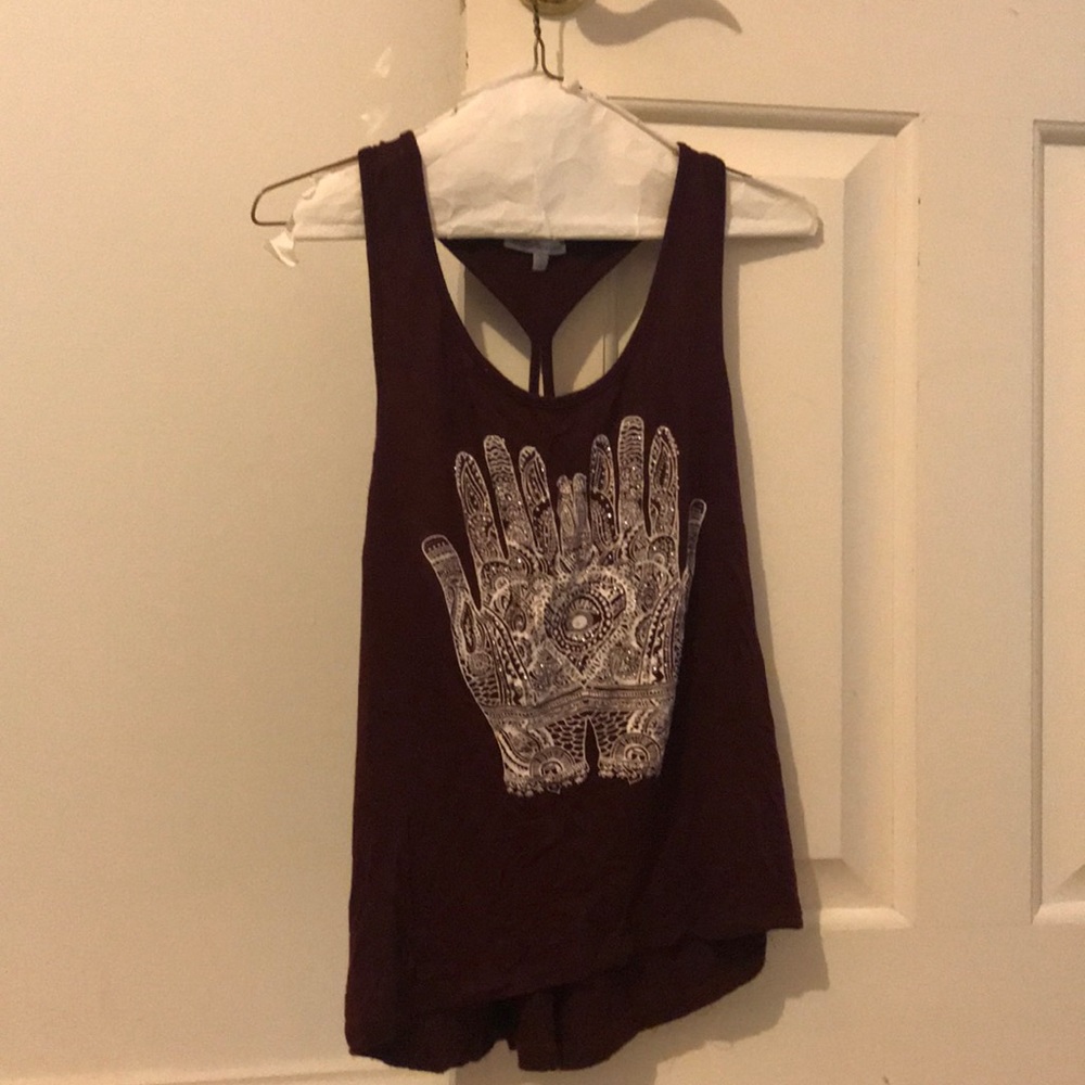 maroon top with design